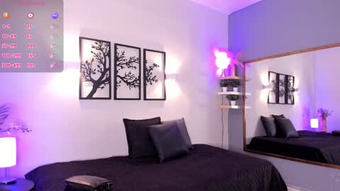 Scarlett Johs online show from November 11, 12:02 pm