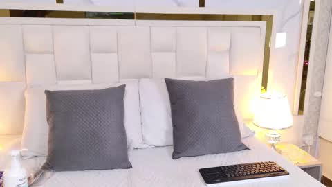 Snapshot of scarlett_sm chatting on October 13, 8:00 pm scarlett_sm online show from October 13, 8:00 pm