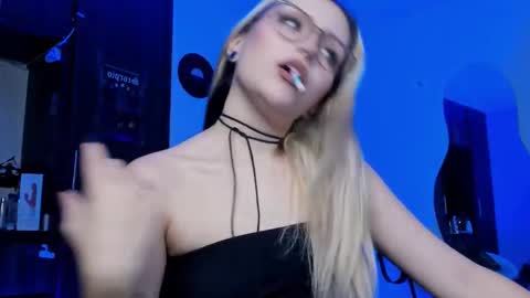 Goddess online show from March 4, 2:40 am