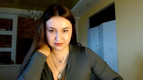 Elizabeth  online show from March 3, 12:33 pm