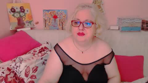 Alice online show from October 16, 8:00 pm