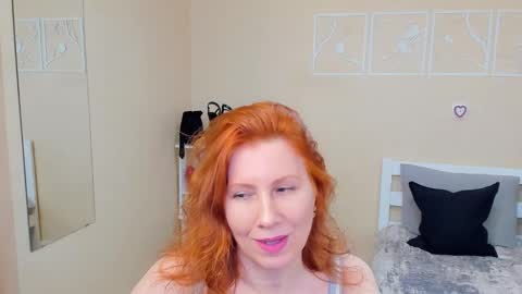 seductive_foxy_ online show from February 15, 7:13 pm