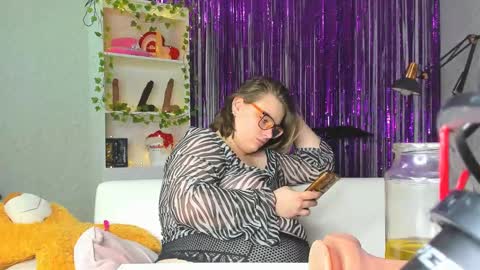 Snapshot of seductive_she_wolf chatting on February 22, 6:37 pm seductive_she_wolf online show from February 22, 6:37 pm