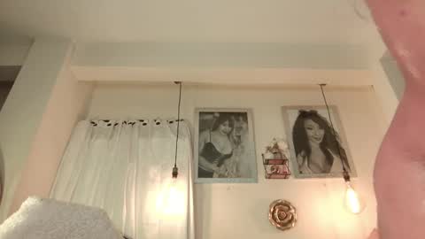 SelenaRossi online show from April 4, 1:43 pm