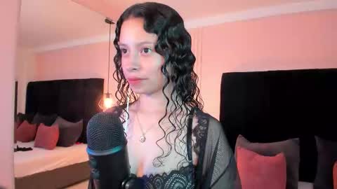 Snapshot of selene_rousse chatting on October 10, 3:11 am Selene Rousse online show from October 10, 3:11 am