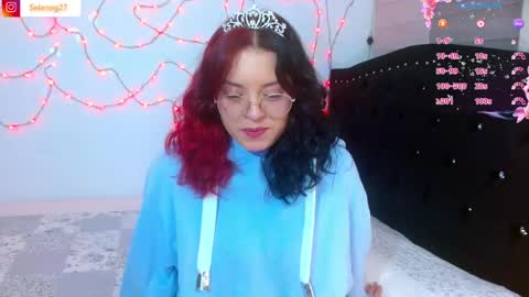 Selene G  online show from April 16, 2:01 am