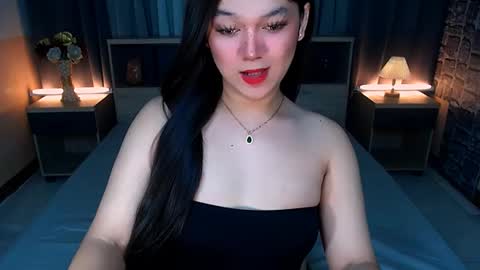 Snapshot of selenesantiago chatting on February 10, 4:30 am joan online show from February 10, 4:30 am