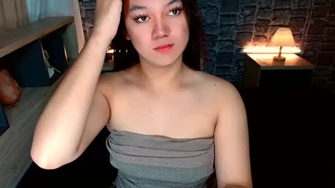 Snapshot of selenesantiago chatting on December 17, 10:44 am joan online show from December 17, 10:44 am