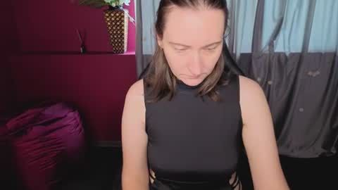selestiasonata online show from June 25, 5:23 am
