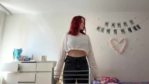 Lily online show from April 14, 9:09 am