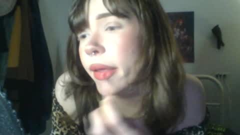 goddess esme  online show from February 14, 1:29 am