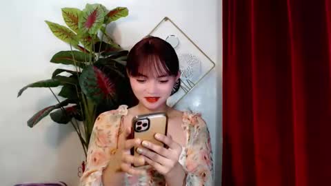 sensational_yeng online show from October 17, 11:57 am