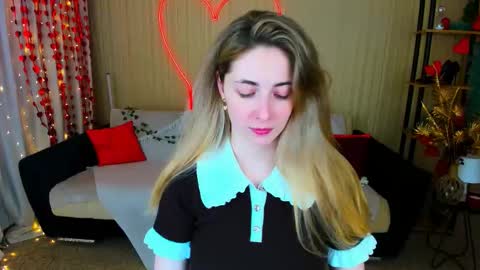 sensitiveheartt online show from March 17, 7:29 pm