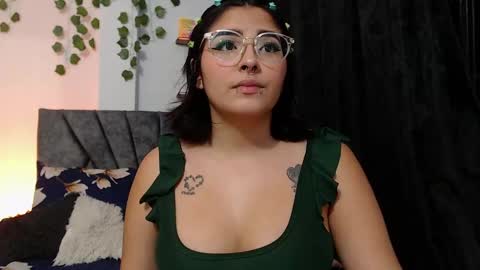 Camille and sophie online show from January 25, 1:21 am