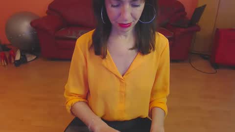 Snapshot of sensualmyra chatting on December 31, 10:04 am sensualmyra online show from December 31, 10:04 am