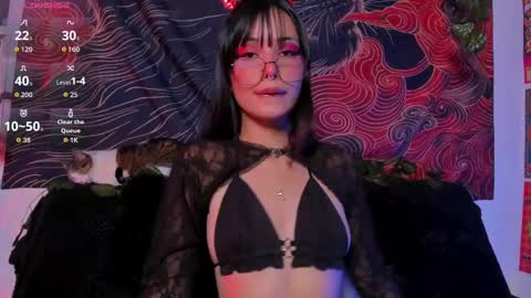 Snapshot of seraphine_hell chatting on September 13, 4:31 am seraphine online show from September 13, 4:31 am