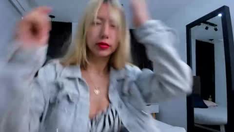 Serene online show from September 16, 1:08 pm