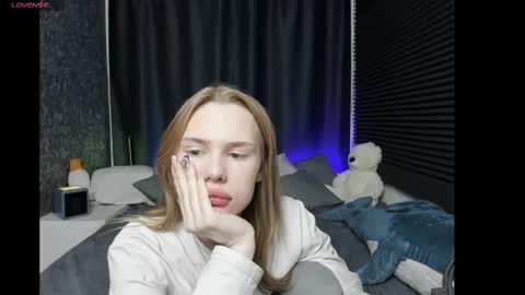 Dana online show from February 18, 3:43 pm