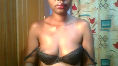 Maggie online show from November 28, 5:05 pm