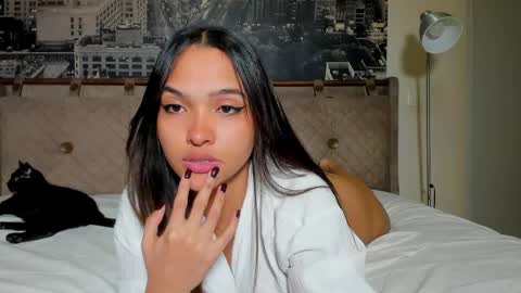 Andrea online show from April 23, 2:19 pm