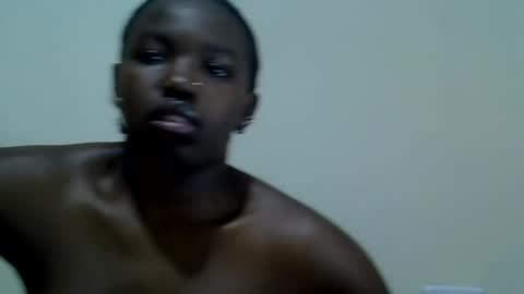 Snapshot of sexxy_bobo chatting on September 12, 6:14 am sexxy bobo online show from September 12, 6:14 am