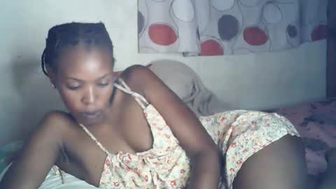 sexxy_curvy23 online show from January 7, 7:28 pm