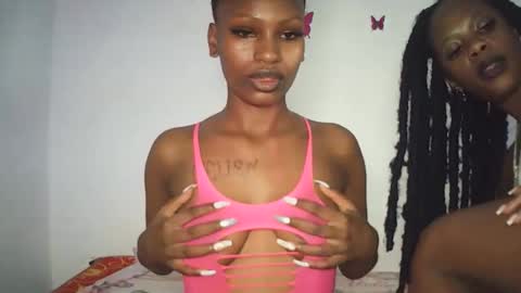 sexxypixie online show from April 5, 9:25 pm