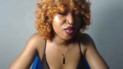 sexy_bluey247 online show from April 10, 6:30 am