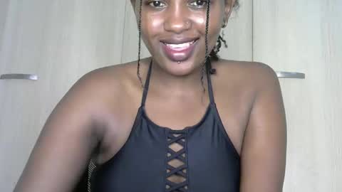 Snapshot of sexy_ebony_bliss chatting on January 21, 12:57 am adasa online show from January 21, 12:57 am