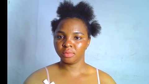 Clara online show from December 2, 7:49 pm