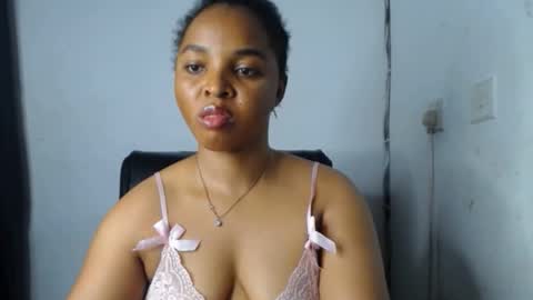 Clara online show from February 18, 7:35 pm