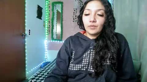 sexy lolas online show from October 9, 2:05 am