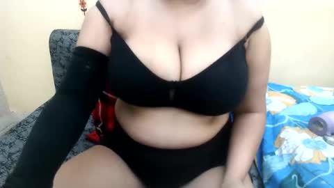 sexy_mandakini online show from April 15, 7:42 am