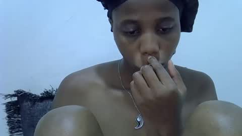 sexy_mayah64 online show from May 19, 2:18 am