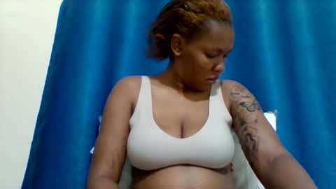 sexyapple2002 online show from March 23, 5:24 am