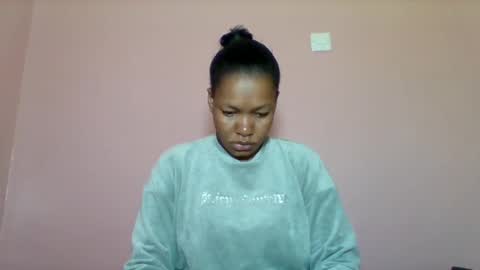 sexyapple2002 online show from September 12, 7:18 am