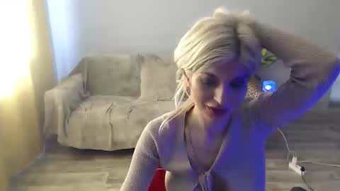 sexybeatriice online show from March 21, 8:19 am