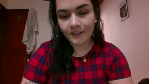 Snapshot of sexychubbyanna chatting on October 6, 9:52 pm sexychubbyanna online show from October 6, 9:52 pm