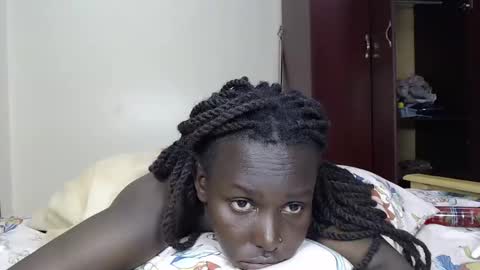 sexymomoh online show from April 6, 11:44 am