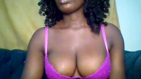 Snapshot of sexynatasha46 chatting on February 5, 7:07 am natasha online show from February 5, 7:07 am