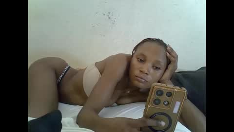 Snapshot of sexypetite4 chatting on September 12, 8:45 am SHARON online show from September 12, 8:45 am