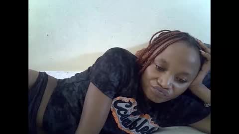 Snapshot of sexypetite4 chatting on September 17, 11:19 am SHARON online show from September 17, 11:19 am