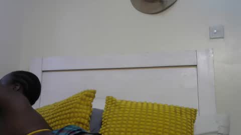 Lee online show from October 24, 5:25 am