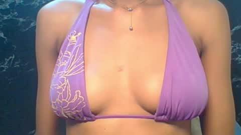 sexypussy000 online show from January 18, 11:45 pm