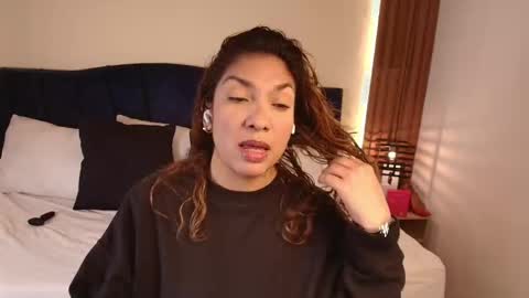 R A C H E L online show from March 22, 12:11 pm