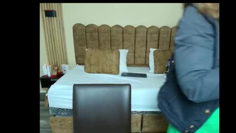 Snapshot of sexyrachel_ chatting on October 9, 11:47 am R A C H E L online show from October 9, 11:47 am