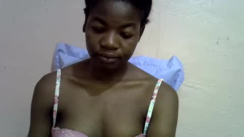 sexyshaz22 online show from March 28, 12:33 am