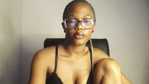Darkskinned Rae online show from March 27, 10:54 pm