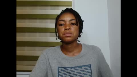 Snapshot of sexyxbunnyxx chatting on October 5, 6:46 pm Blue online show from October 5, 6:46 pm