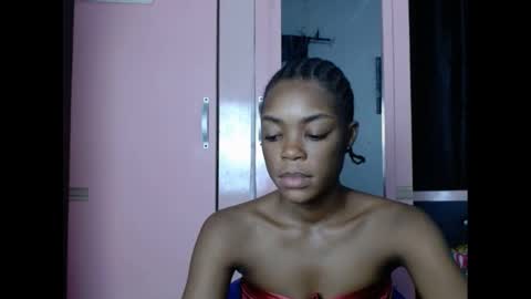 Snapshot of sexyxbunnyxx chatting on January 17, 9:17 pm Blue online show from January 17, 9:17 pm